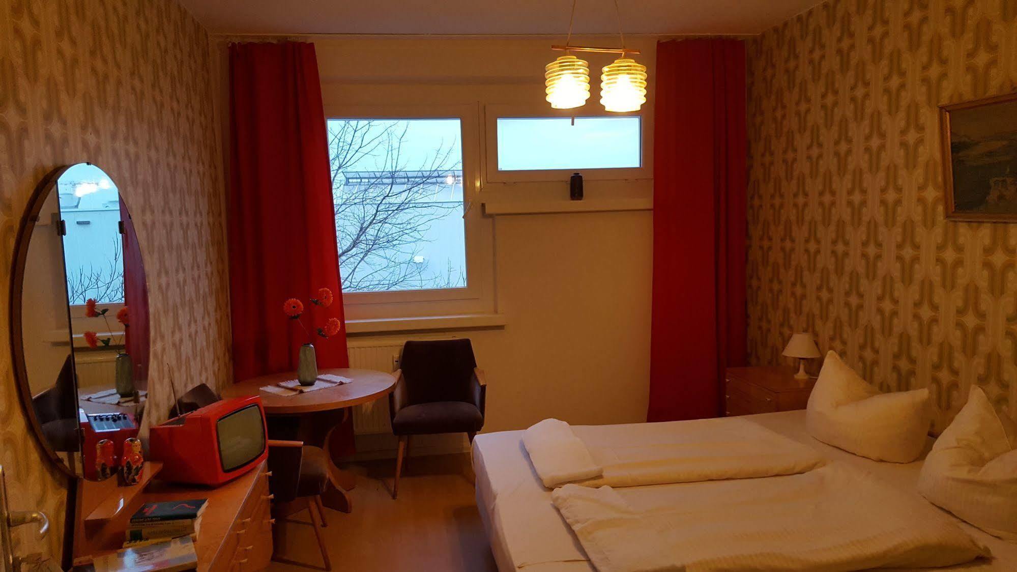 Ostel - Das Ddr Hostel Berlín Exteriér fotografie
