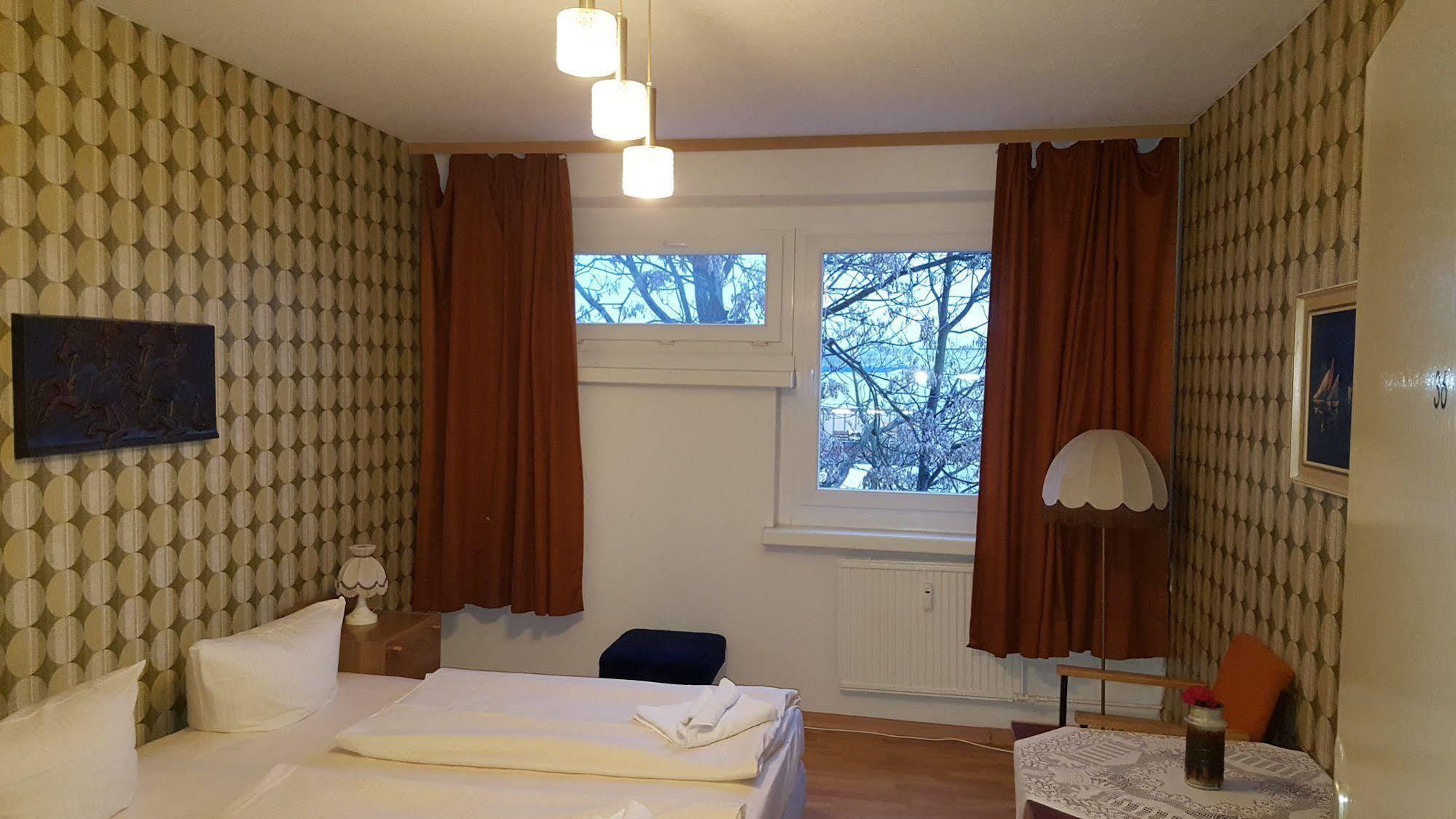 Ostel - Das Ddr Hostel Berlín Exteriér fotografie